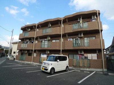 ロイヤルパインズ 103