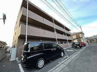 ロイヤルパインズ　 