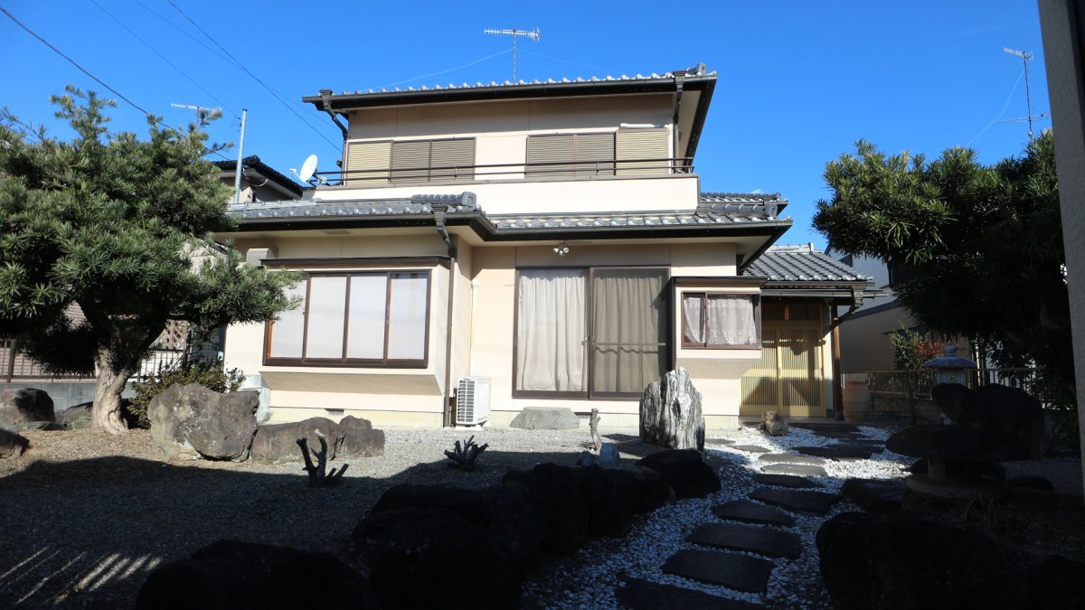 【上柴町西1丁目　中古住宅】土地面積広々120坪、お庭のある5LDK 