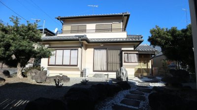 【上柴町西1丁目　中古住宅】土地面積広々120坪、お庭のある5LDK