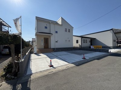 【深谷市上野台　新築分譲住宅全2棟/2号棟】桜ヶ丘小学校まで徒歩4分！敷地面積65坪超えの4LDK【完成済み】