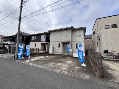 【深谷市宿根　中古住宅】トヨタホーム施工！３台並列駐車可能な3LDK