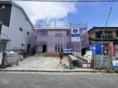 【熊谷市新堀新田　全1棟/1号棟】駐車場並列4台可能！ランドリールーム＋2WICの3LDK