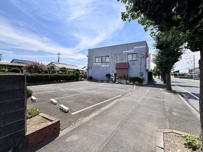 【深谷市常盤町　店舗付住宅】土地面積約188坪！駐車スペース8台可能な店舗