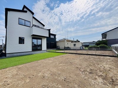 【深谷市普済寺　新築分譲全2棟/1号棟】徒歩圏内に買い物施設あり！広いお庭が魅力の4LDK【完成済み】