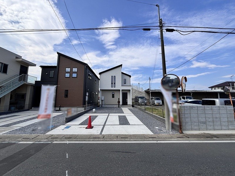 【深谷市普済寺　新築分譲全2棟/1号棟】徒歩圏内に買い物施設あり！広いお庭が魅力の4LDK【完成済み】 