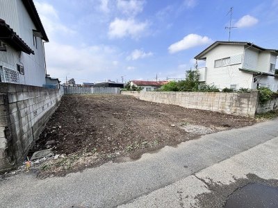 【深谷市稲荷町　土地】土地面積90坪超え！買い物施設も徒歩圏内に充実した売地