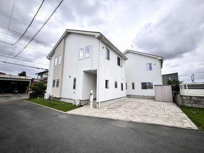 【深谷市上野台　中古住宅】ヤオコーまで徒歩2分！東南角地で陽当たり良好な3LDK