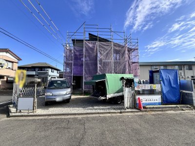 【深谷市岡里　新築住宅全1棟】南西角地で陽当たり良好！収納スペース豊富な間取りの4LDK