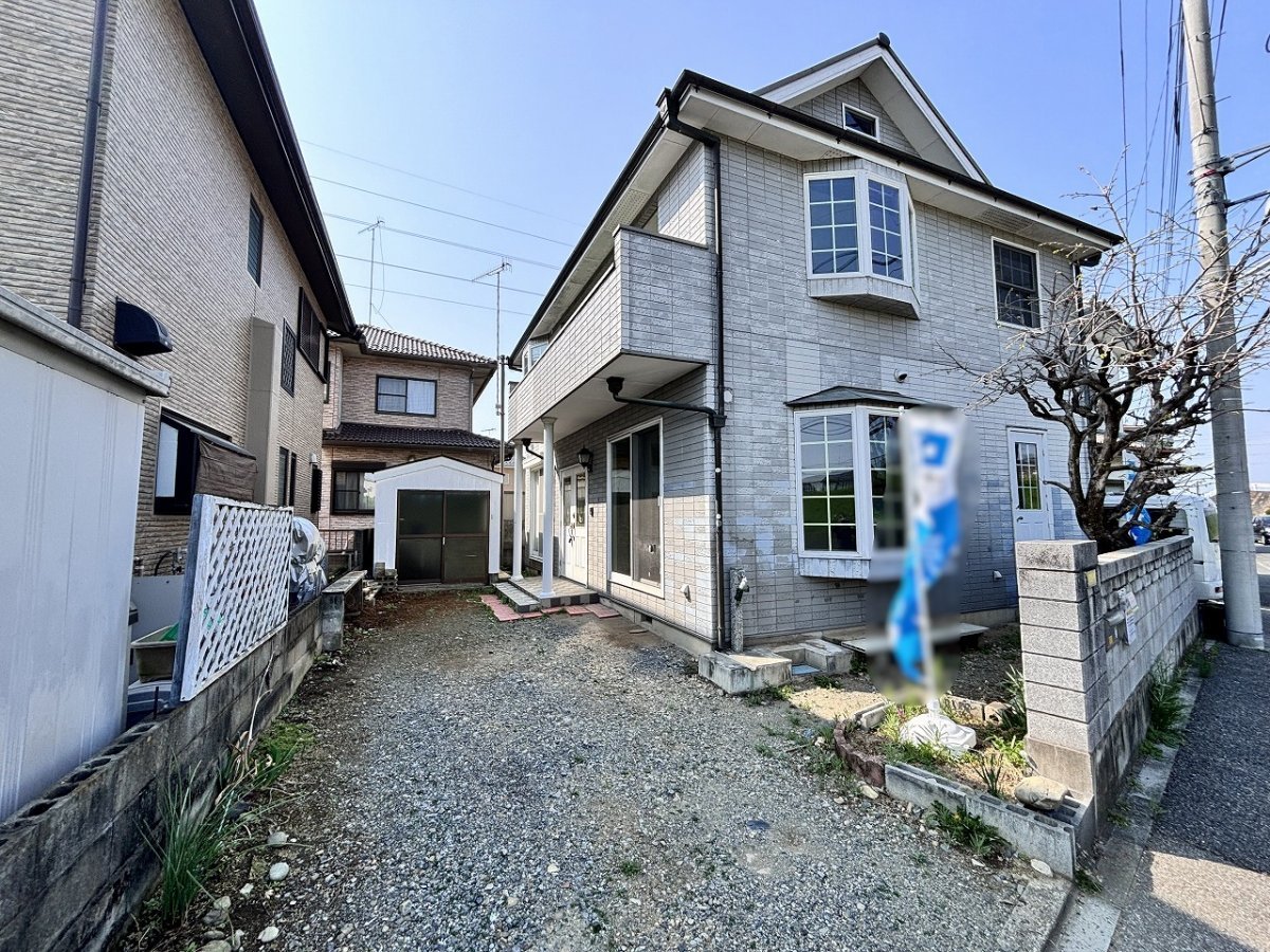 【深谷市西島　中古住宅】　スーパー、学校、公園が徒歩10分以内にある利便性の高い3LDK 