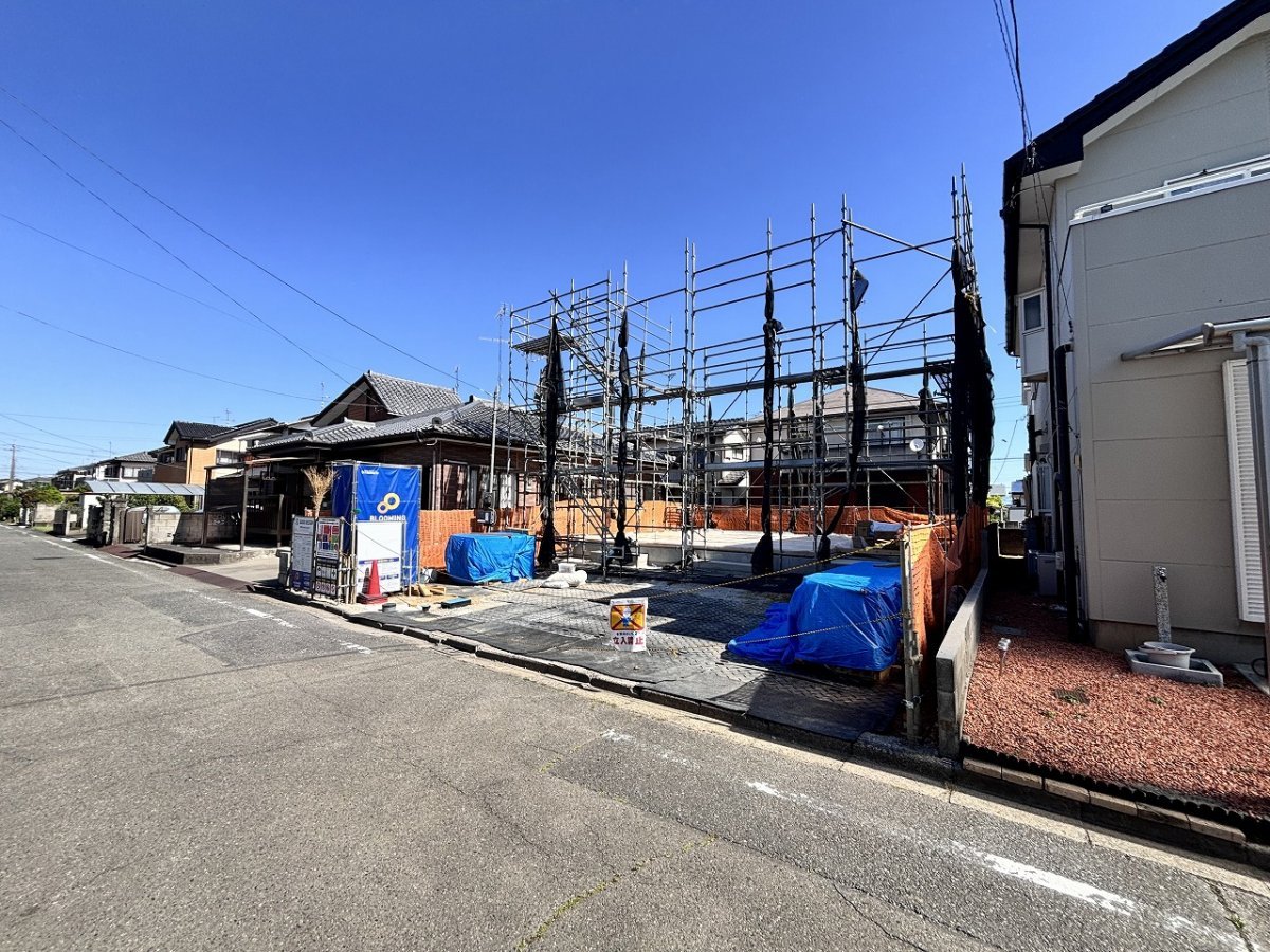 【深谷市岡里　新築分譲全1棟】南道路で陽当たり良好、駐車場3台可能な4LDK 