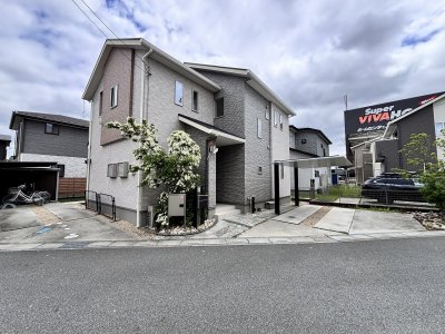 【深谷市上柴町東2丁目　中古住宅】大型分譲地内にある築7年の4LDK