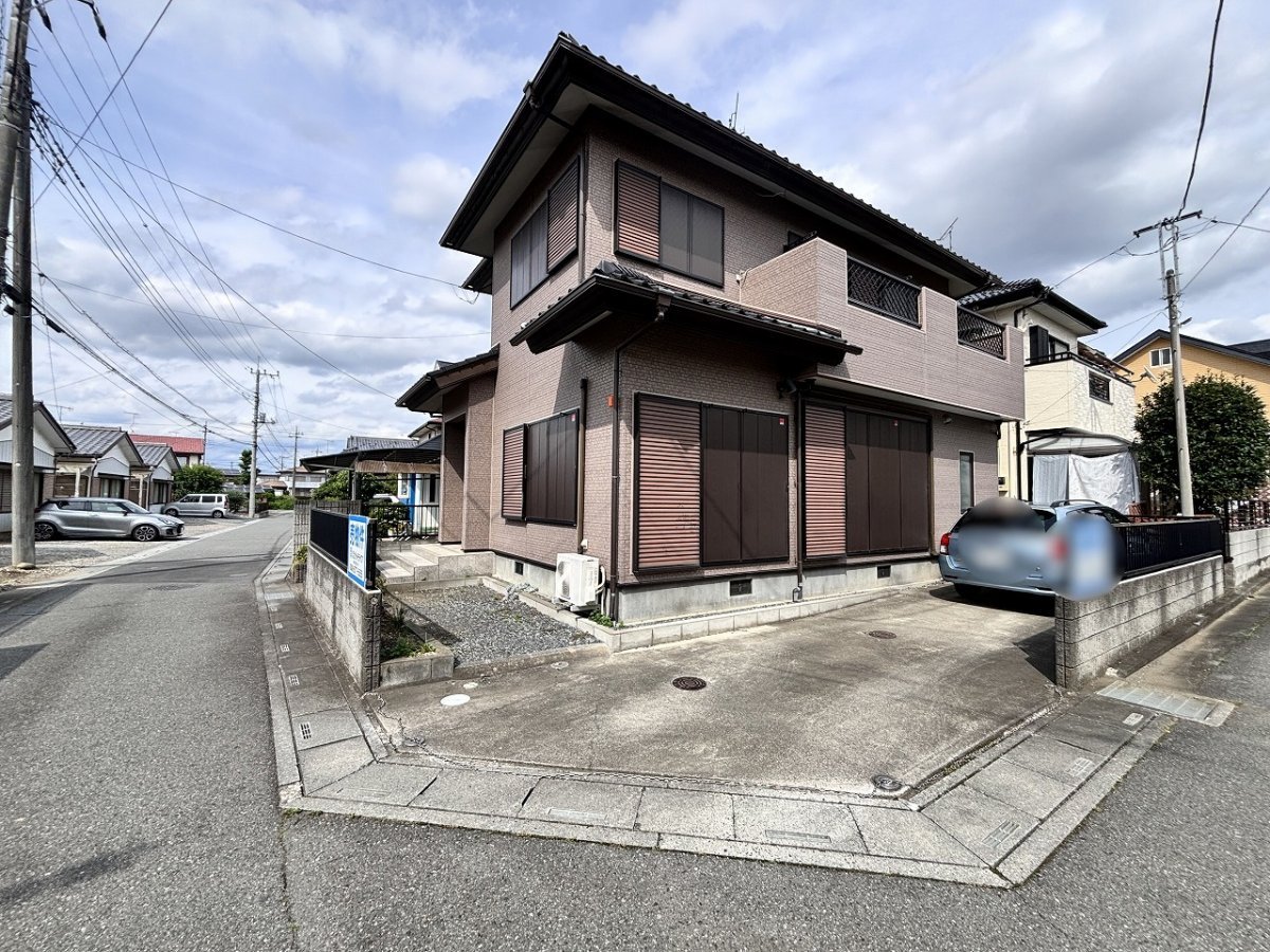【深谷市東方　中古住宅】南西角地で陽当たり良好！全室南向きの4LDK 