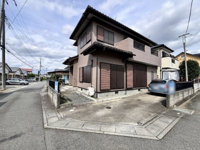 【深谷市東方　中古住宅】南西角地で陽当たり良好！全室南向きの4LDK
