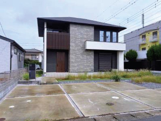 【深谷市東方町５丁目　中古住宅】南東角地で陽当たり良好！令和6年築の築浅物件 