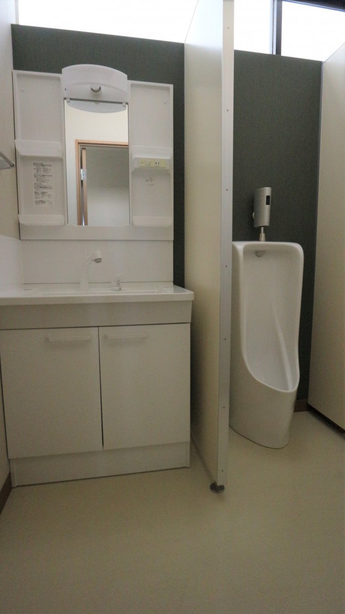 1階　男女兼用トイレ・洗面所