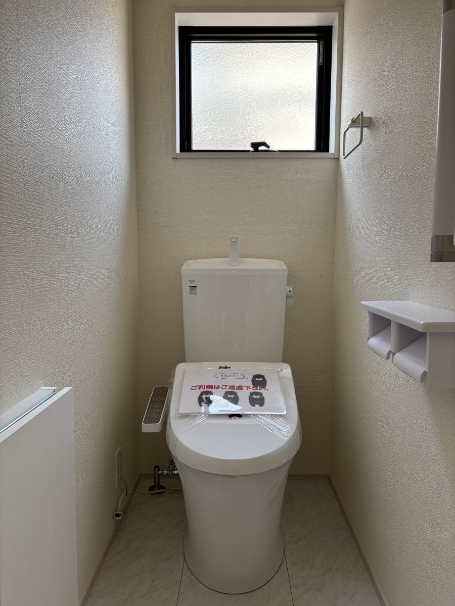西トイレ