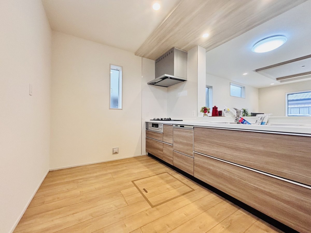 奥行のあるキッチンスペース