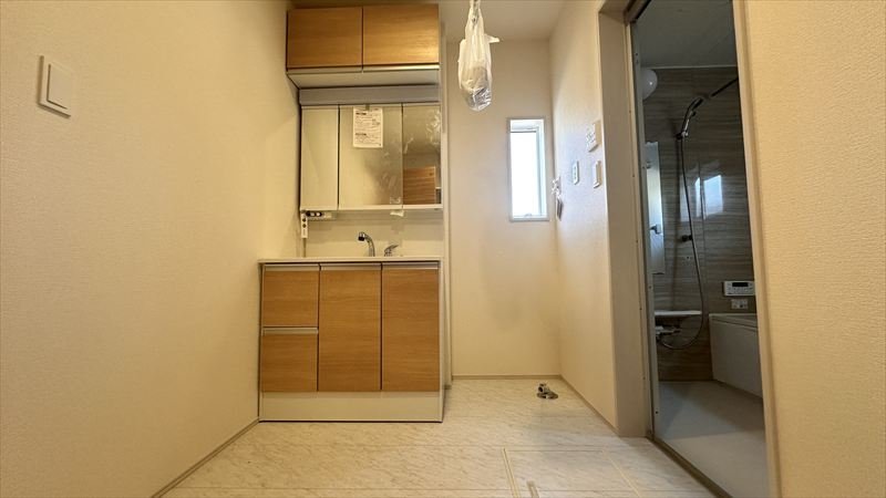 吊戸つき洗面化粧台