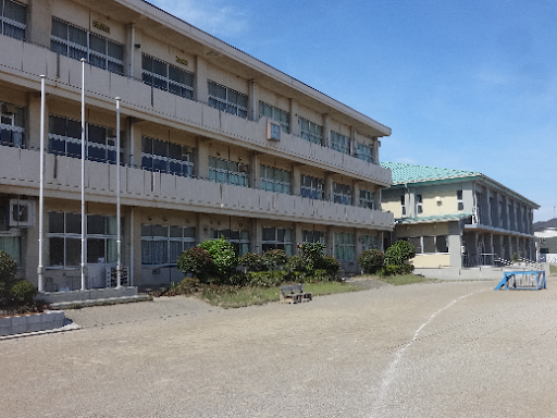 玉井小学校