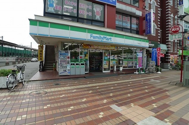 ファミリーマート　深谷駅前店