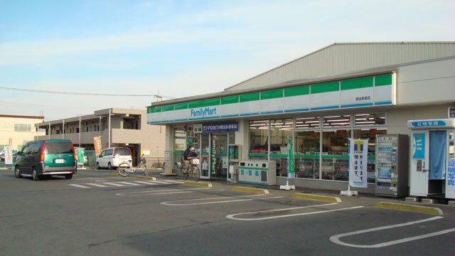 ファミリーマート　熊谷新堀店